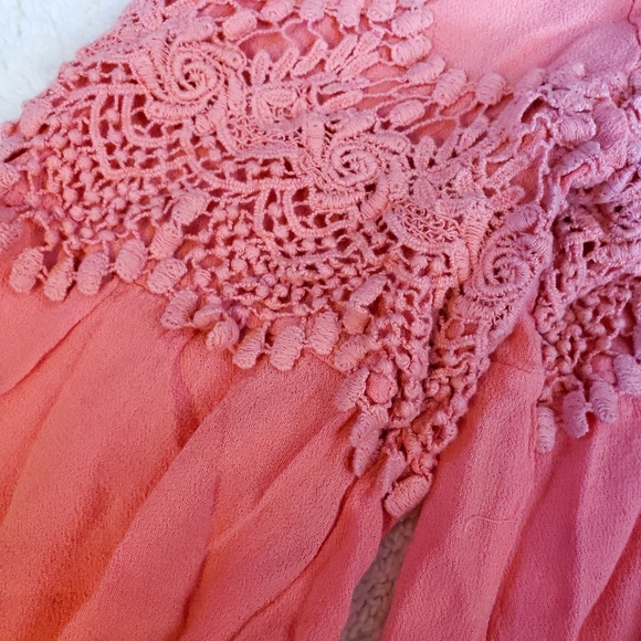 Salmon flowy top - Picture 2 of 3